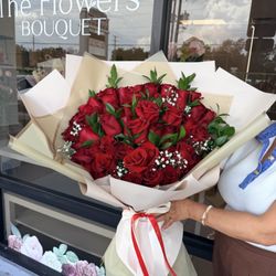 The Flowers Bouquet - Red roses bouquet for Anniversary !!
Love this flowers....
Romantic moments in Orlando