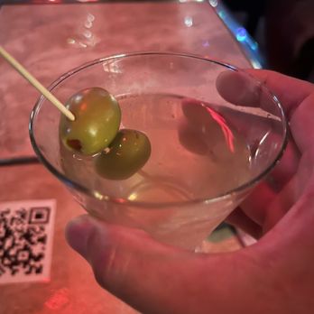 Cosmo's Bar & Lounge - Dirty martini - Pizza Near Me - Dallas, Texas