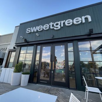 sweetgreen - Healthy Salads, Wraps, and Bowls - Outside patio area - Salad Near Me - Indianapolis, Indiana sweetgreen - Healthy Salads, Wraps, and Bowls - Outside patio area - Salad Near Me - Indianapolis, Indiana