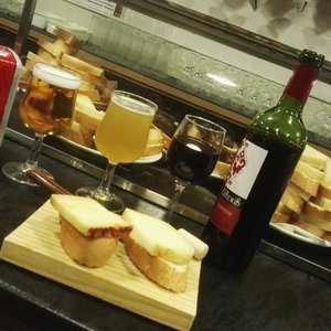 Bar estudios on Yelp