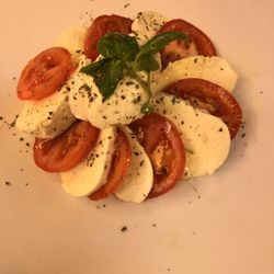 Italo Cafe-Bar - A caprese salad