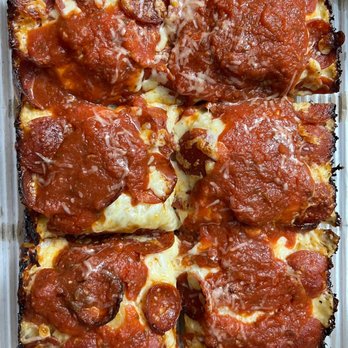 Quarantino's - MC5   Delicious - Pizza Near Me - Grand Rapids, Michigan