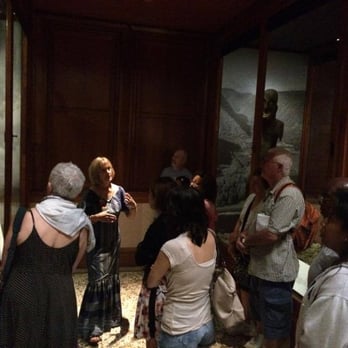 Learn English Hawaii - culture activity learning about Hawaiian history at Bishop Museum - Language Schools Near Me Learn English Hawaii - culture activity learning about Hawaiian history at Bishop Museum - Language Schools Near Me