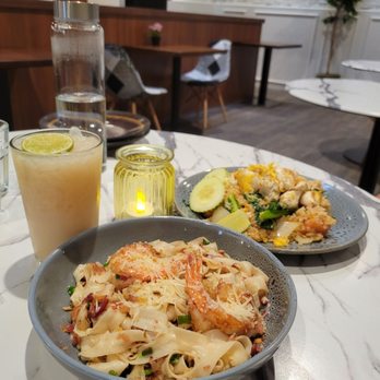 Kin Long Beach - Shrimp Garlic Noodles and Crab Fried Rice - Thai Near Me - Long Beach, California