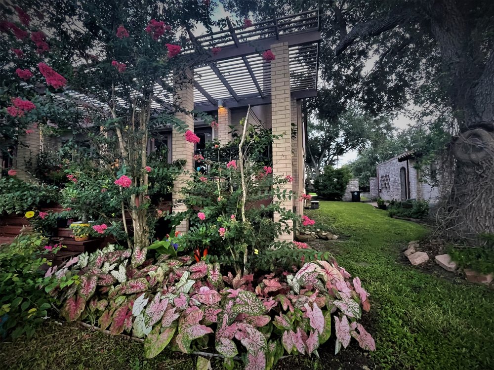 GILL GARDEN CENTER LANDSCAPE Updated September 2024 17 Photos & 26