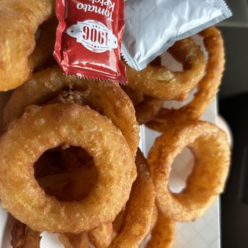 The Malt Shop - Large Onion Ring ($5) and totally worth it. - Ice Cream & Frozen Yogurt Near Me - Natchez, Mississippi