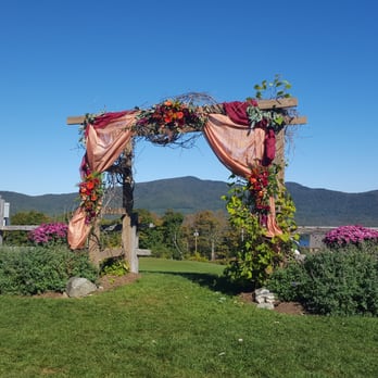 Mountain Top Resort - The alter - Resorts Near Me - Chittenden, Vermont Mountain Top Resort - The alter - Resorts Near Me - Chittenden, Vermont