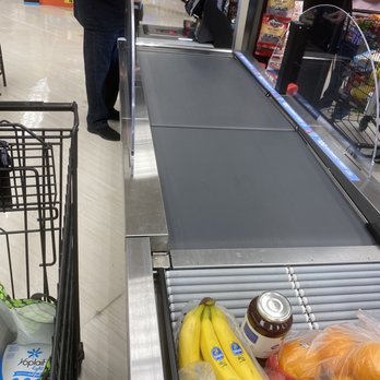 Ralphs - Self-Checkout w/conveyer. - Grocery Near Me - Manhattan Beach, California