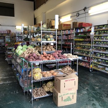 Rowena's Produce - Small but cozy - Farmers Market Near Me - Kahului, Hawaii Rowena's Produce - Small but cozy - Farmers Market Near Me - Kahului, Hawaii