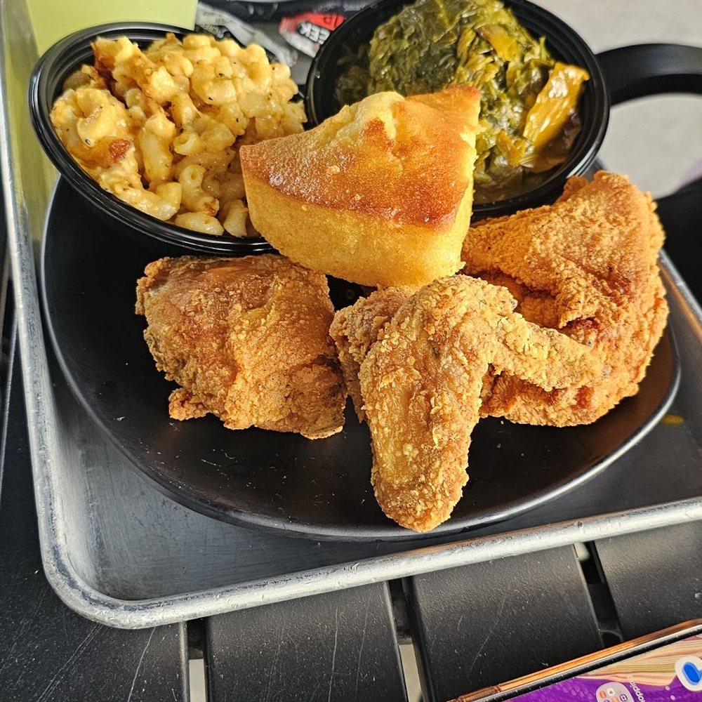 Cornbread Brooklyn - Fried Chicken 3 Pieces with Side - Soul Food Near Me - Brooklyn, New York Cornbread Brooklyn - Fried Chicken 3 Pieces with Side - Soul Food Near Me - Brooklyn, New York
