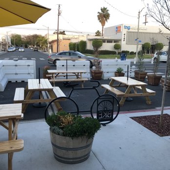 Wolf's Brew Coffee - Outdoor Seating - Coffee & Tea Near Me - Long Beach, California