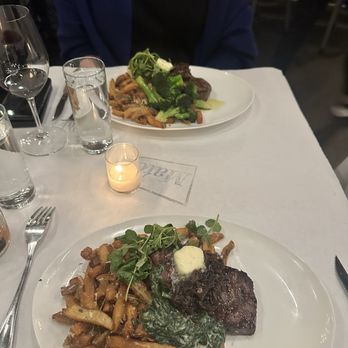 Match - Steak frites (we were able to ask for broccoli instead of the creamed spinach) - New American Near Me - Norwalk, Connecticut