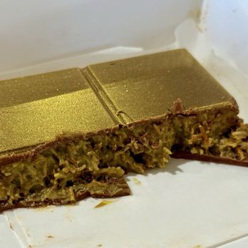 Benjamin’s Sweets - Medium Dubai Chocolate - Desserts Near Me - Urban Honolulu, Hawaii