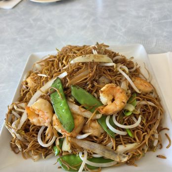 Cam Ranh Bay - Shrimp Lo Mein - Vietnamese Near Me - Eagan, Minnesota