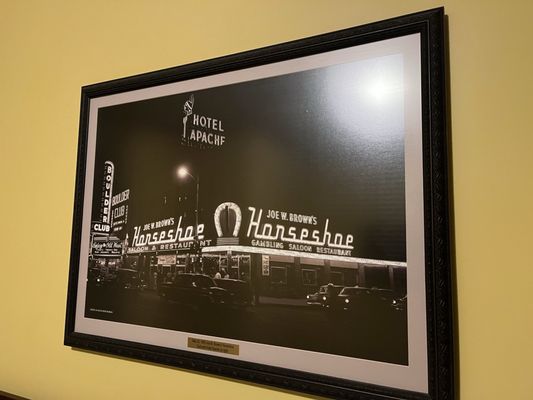 Hotel Apache by null