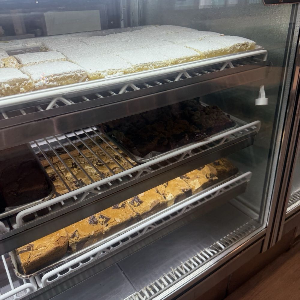 Hometown Bakeshop - Dessert options - Bakeries Near Me - Centerport, New York