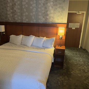 Courtyard Grand Junction - King Bed - Hotels Near Me - Grand Junction, Colorado Courtyard Grand Junction - King Bed - Hotels Near Me - Grand Junction, Colorado