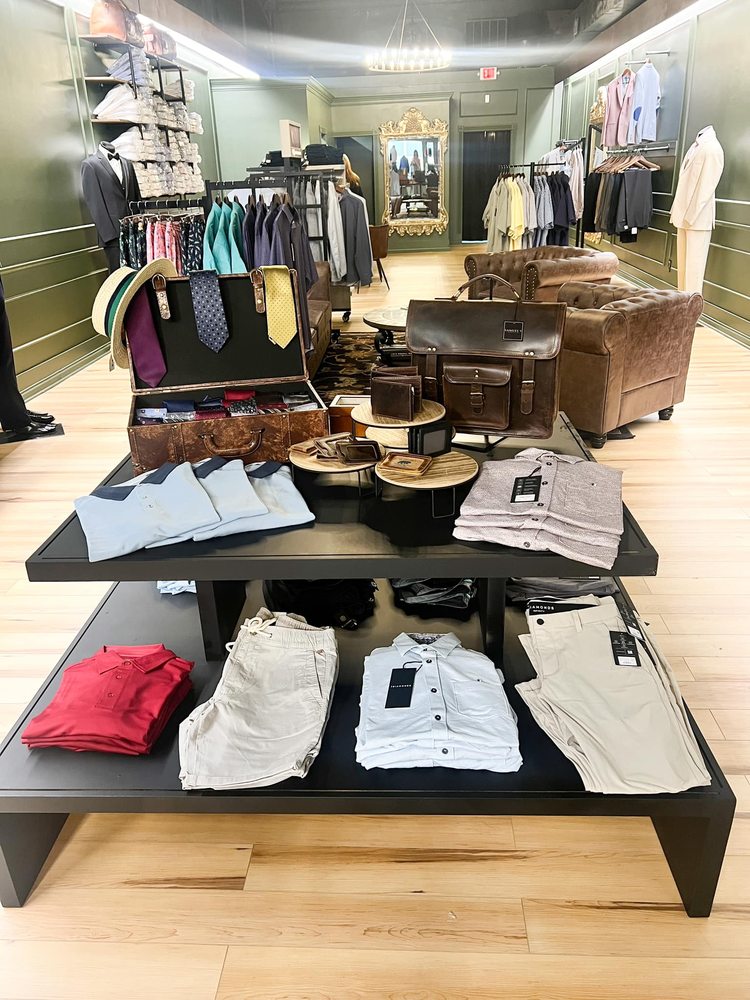 SAMUEL’S MENSWEAR Updated August 2024 236 E High St, Jefferson City