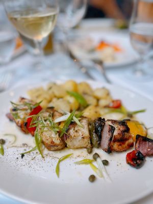 Avra Rockefeller Center by null