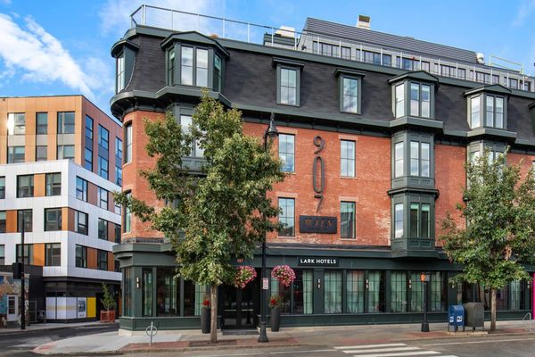 907 Main Hotel Central Square, Sonder by null