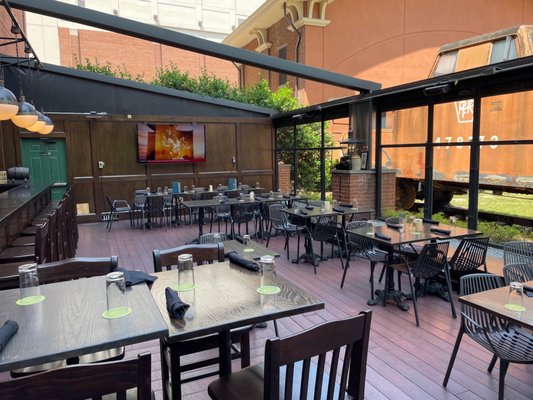 James Joyce Irish Pub & Restaurant by null