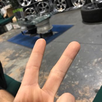 Pro Tires and Wheels - Waiting for my car - Tires Near Me - Norwalk, California Pro Tires and Wheels - Waiting for my car - Tires Near Me - Norwalk, California