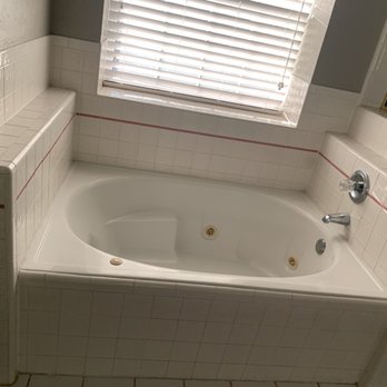 Eco-Sterile - Master bathroom jacuzzi - Office Cleaning Near Me