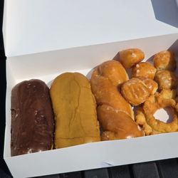Foster's Donuts - Box of donuts