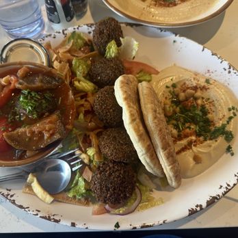 Meddys - Mediterranean Near Me - Omaha, Nebraska