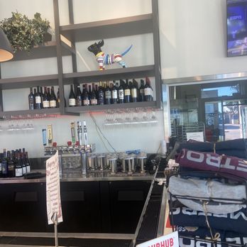 Metro Cafe - Bar area - American Near Me - El Segundo, California