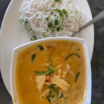 Little Thai Cafe - 2. Red Curry with chicken and rice noodles - Thai Near Me - Houston, Texas Little Thai Cafe - 2. Red Curry with chicken and rice noodles - Thai Near Me - Houston, Texas