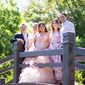 Versatile Photography - Quinceanera - Photo Booth Rentals Near Me