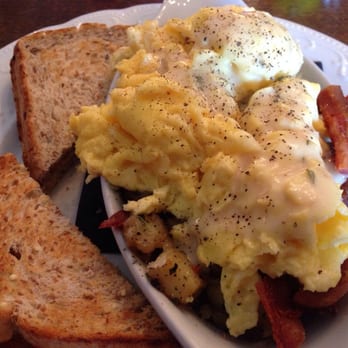 The Twisted Apron - Breakfast Poutine - Comfort Food Near Me - Windsor, Ontario The Twisted Apron - Breakfast Poutine - Comfort Food Near Me - Windsor, Ontario