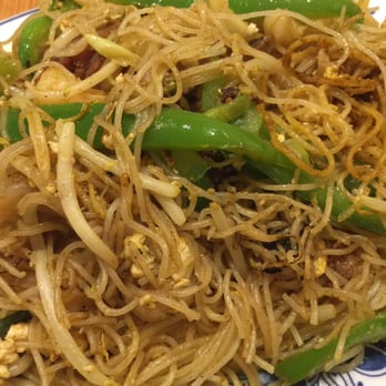 Hong Kong Eatery - Singapore noodles were okay, not great. - Seafood Near Me - Boston, Massachusetts