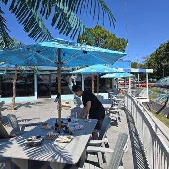 Veras Crab House - Outdoor seating - New American Near Me - Lusby, Maryland Veras Crab House - Outdoor seating - New American Near Me - Lusby, Maryland