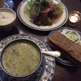 Soup of spinach/ Ham of lamb Soup of spinach/ Ham of lamb