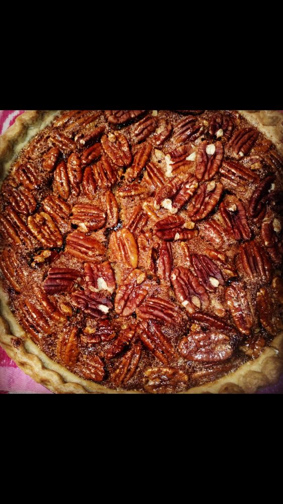 LaFoye's Sweet Potato Pies Logo