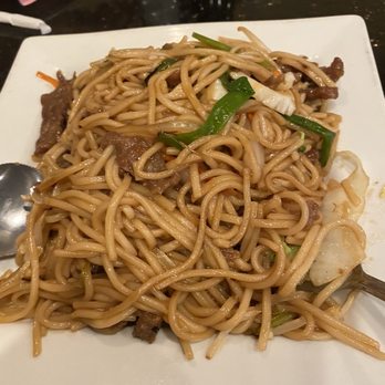Shanghai Grill - Beef lo mein - Chinese Near Me - Peoria, Arizona