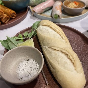 Pho Ha Noi - Bread for beef stew - Vietnamese Near Me - Milpitas, California Pho Ha Noi - Bread for beef stew - Vietnamese Near Me - Milpitas, California