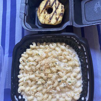 Americana - Truffle Mac & Cheese and Grilled Pinapple - New American Near Me - Des Moines, Iowa