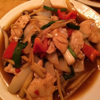 Sahla Thai Restaurant - Ginger chicken. Very good - Thai Near Me - Truro, Nova Scotia
