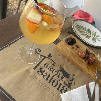 Tasca Saloia - White sangria - Portuguese Near Me - Sintra, 11