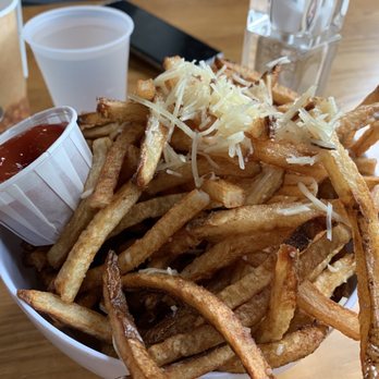 Cafe Mio - Truffle fries - Wine Bars Near Me - Gardiner, New York
