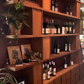 Kinfolx - Inside - Coffee & Tea Near Me - Oakland, California