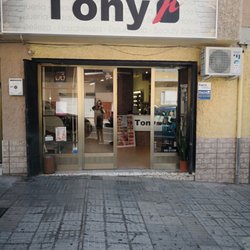 Tony R - Tony R & Estilistas Tenerife. El Médano. Granadilla de Abona. Tenerife Sur.