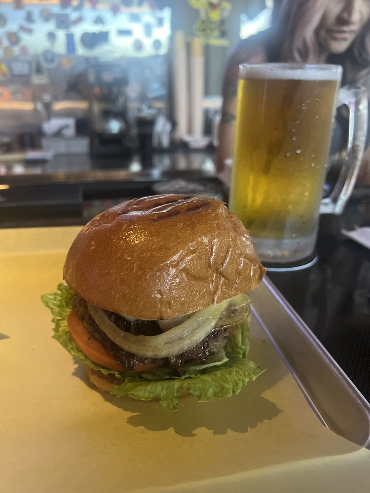 49rs Tavern