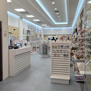Paperpup Station - Interior - Gift Shops Near Me - Los Angeles, California Paperpup Station - Interior - Gift Shops Near Me - Los Angeles, California