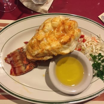 Captains Tavern - 1 lb lobster - Seafood Near Me - Miami, Florida