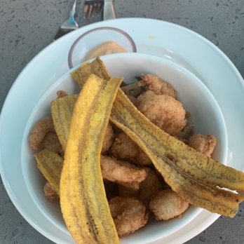 Bahama Breeze - Bars Near Me - Lutz, Florida