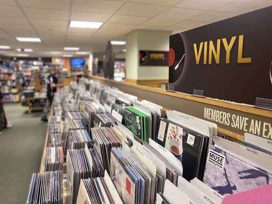 Barnes & Noble by null